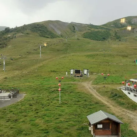 4 Pers Avec Balcon Et Parking Au Coeur De La Station - Fr-1-417-145 * Fontcouverte-la-Toussuire